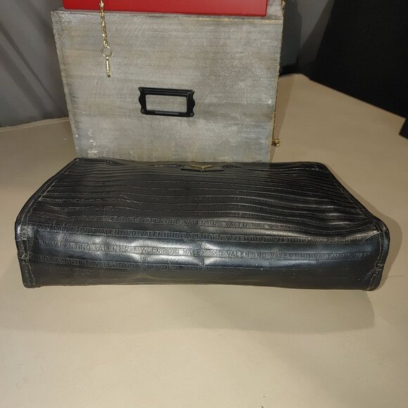 Mario Valentino Clutch Vintage Black Coated Leather Italy w/Hardware Convert - Picture 11 of 12